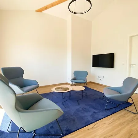 320 Lux Furnished Flat Beaufort