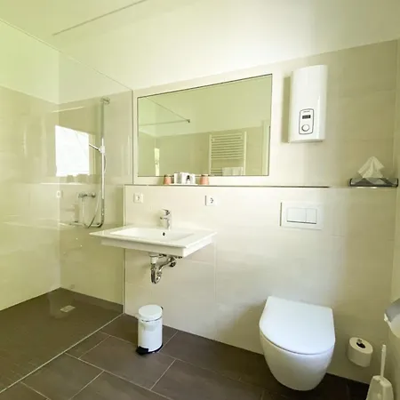 320 Lux Furnished Flat