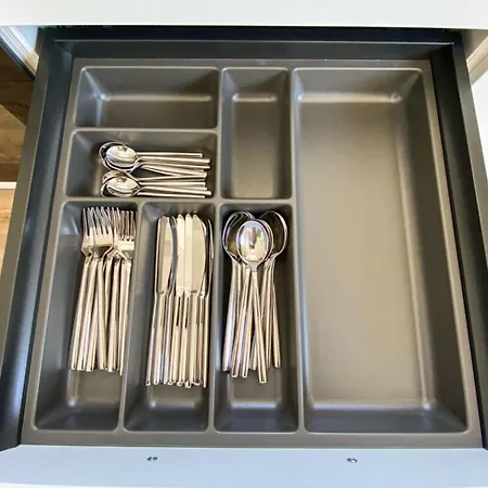 320 Lux Furnished Flat * 보포르