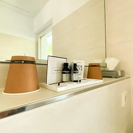 320 Lux Furnished Flat 보포르